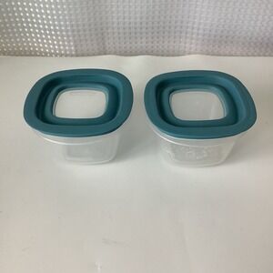 2 Rubbermaid Premier Square Food Storage Container 2 Cups 7J5734 w/ Blue Lid